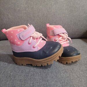 Carter's Hearts Print Minnie Mouse Toddler Girls Duck Ankle Straps Boots, Size 6
